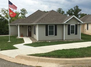 4705 N Creek Woods Dr, Saint Joseph, MO 64507