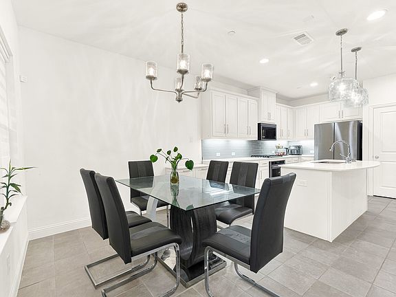 3rd image of 108 Canonbury Dr
