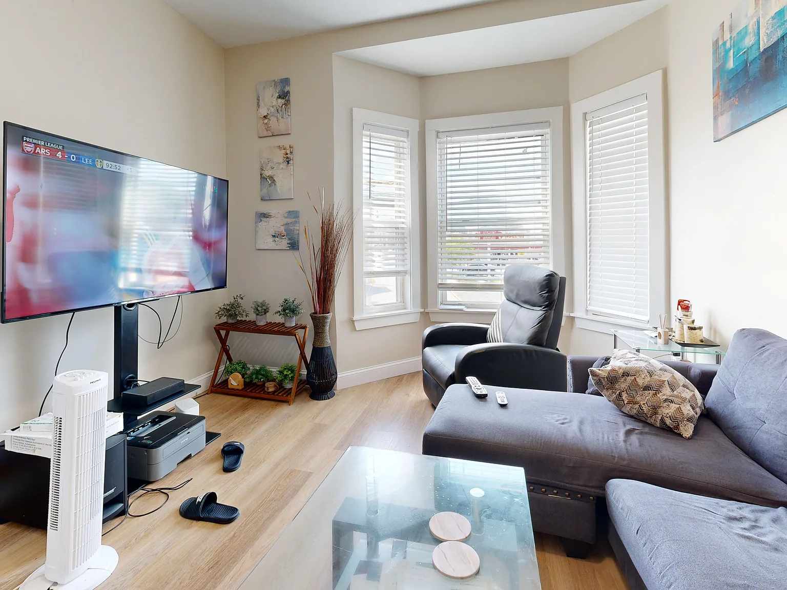 2 bed, 750 sqft, $1,950 — Photo 3