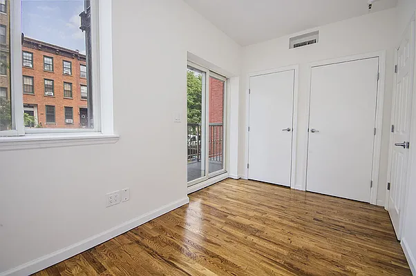 Rented by Level Group | media 31