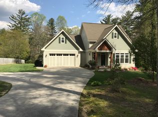 1446 N Rugby Rd, Hendersonville, NC 28791