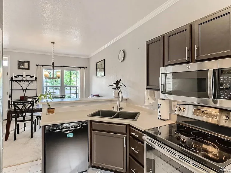 1503 Gold Hill St — Photo 10