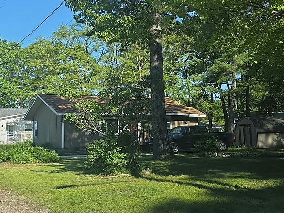 2nd image of 164 E Washington Rd