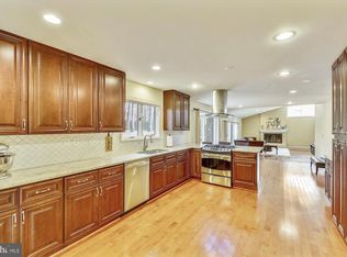 11137 Powder Horn Dr, Potomac, MD 20854