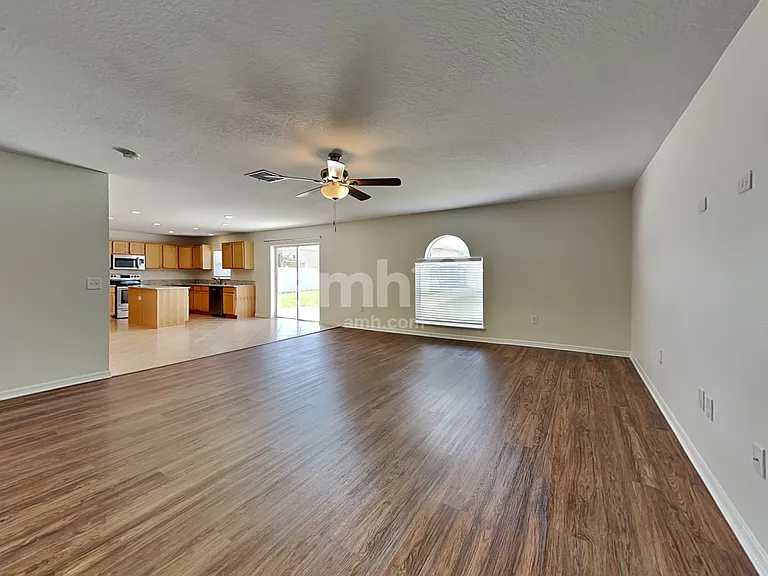 715 Valrico Hills Ln — Photo 5