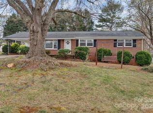 3509 Havenwood Rd, Dallas, NC 28034