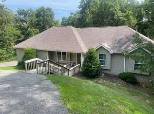 6014 Forest Dr, Monaca, PA 15061
