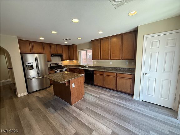 2nd image of 7929 Valladolid Ave