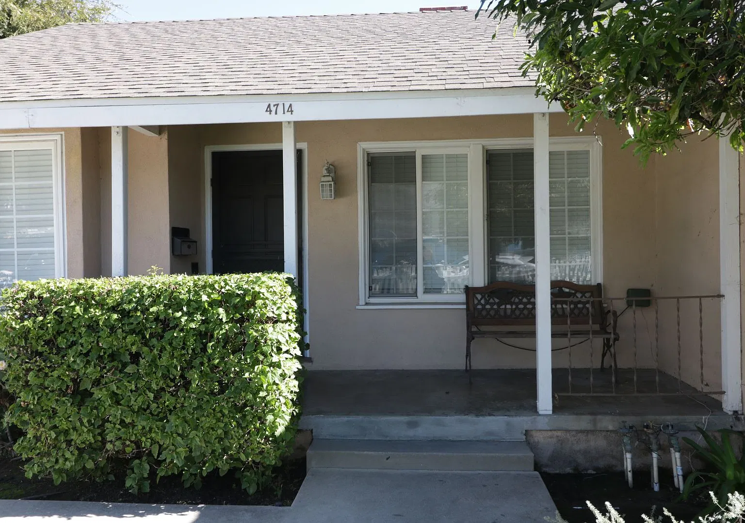 4/Bedroom Home for Lease In Sherman Oaks! — Photo 2