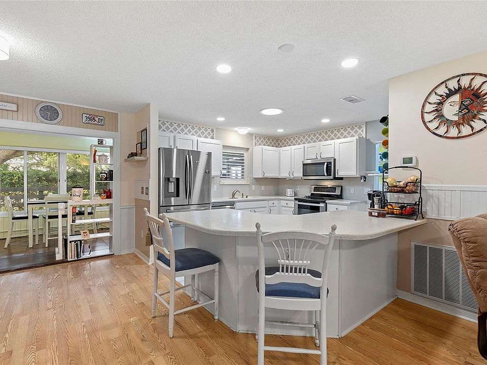 1st image of 2523R Privada Dr