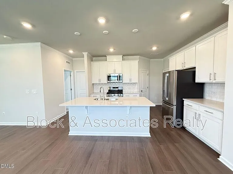 304 Marmalade Sky Ln — Photo 6