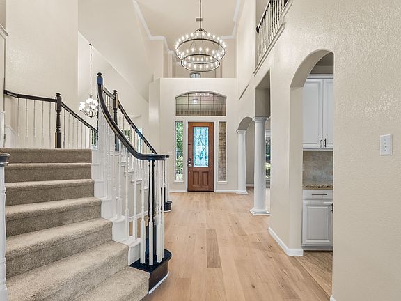 3rd image of 1604 Teakwood Dr