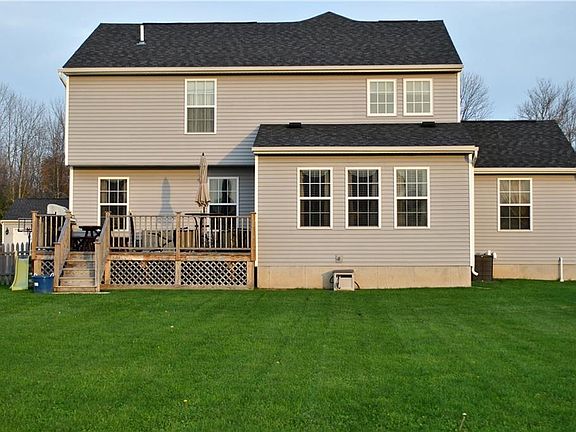 3rd image of 128 Shetland Pl