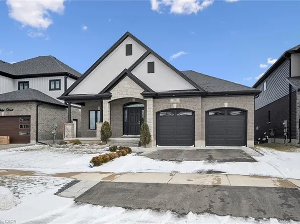 211 Water St, Saint Jacobs, ON N0B 2N0