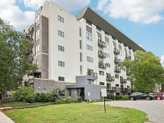 2nd image of 1101 18th Ave S APT 401