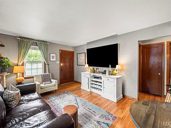 5th image of 5618 Fyler Ave