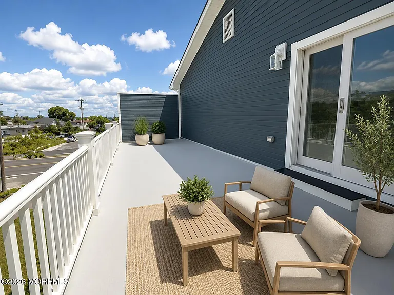 202 Palermo Ave — Photo 3