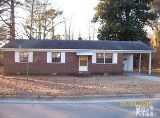 404 W Butler Ave, Clinton, NC 28328