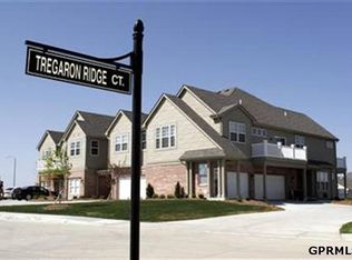 14208F Tregaron Rdg, Bellevue, NE 68123