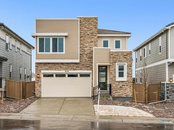 9124 Hayden Peak Street, Englewood, CO 80112