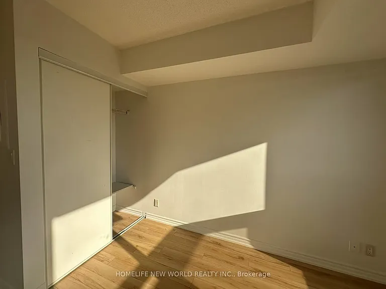 18 Harding Blvd #1126 — Photo 12