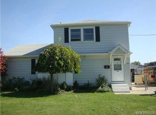 860 Sherwood Ct, Depew, NY 14043