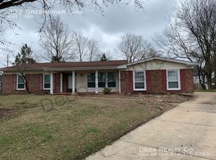 332 Greenbriar Ln, Ballwin, MO 63011