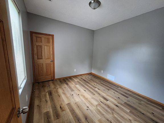 3rd image of 2901 Aldrich Ave N Unit 1