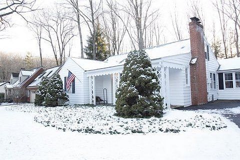 5th image of 124 Southwood Dr
