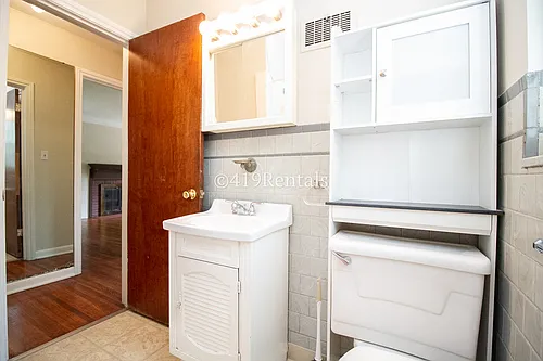 2424 Lambert Dr — Photo 14