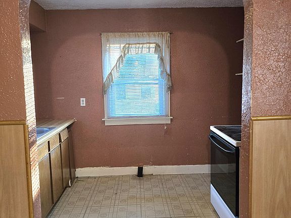 5th image of 226 N 39th St