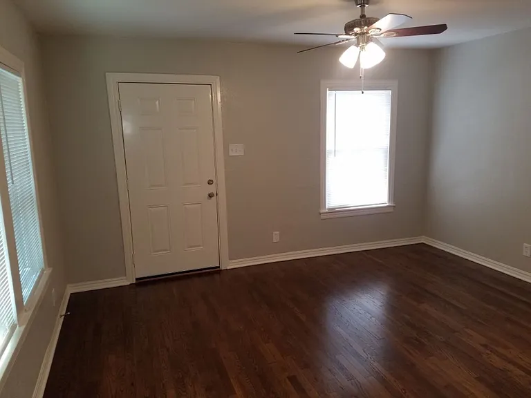2909 Avenue A #2909 — Photo 4