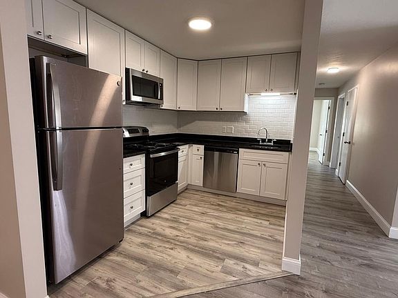 3rd image of 310 Thompson Rd #433