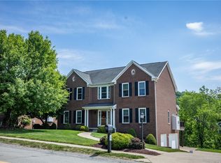 112 Scenic Ridge Dr, Venetia, PA 15367