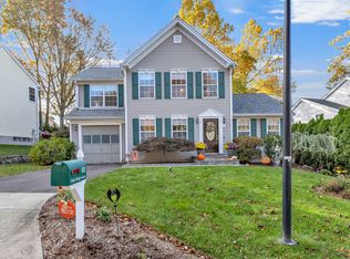 82 Oak Ridge Ln, Milford, CT 06461