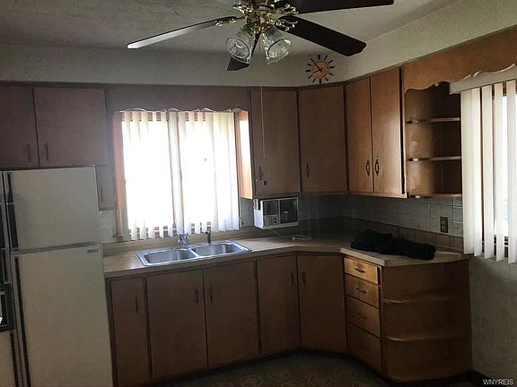 2nd image of 403 Newburgh Ave