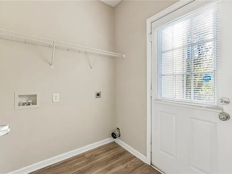 6750 Sunset Hills Blvd — Photo 17