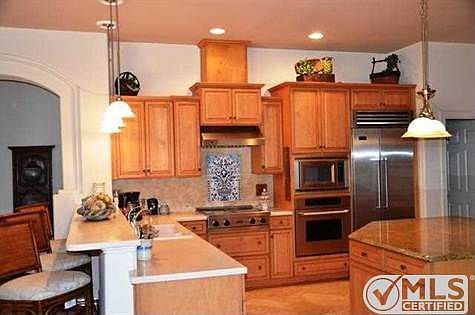 4th image of 2832 Royal Isle Dr #5