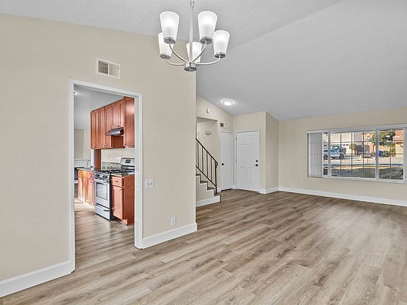 5th image of 10165 Golden Yarrow Ln