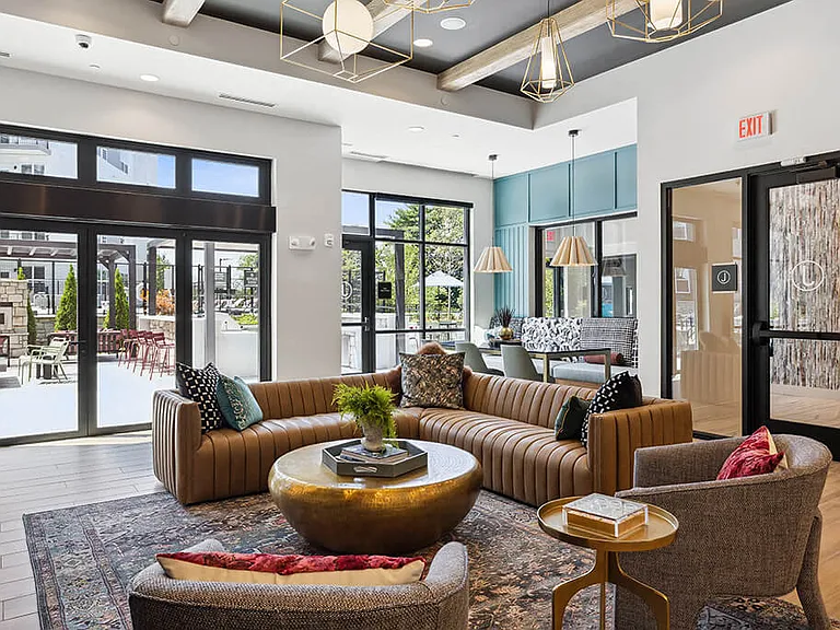 Jayden Apartments — Photo 25
