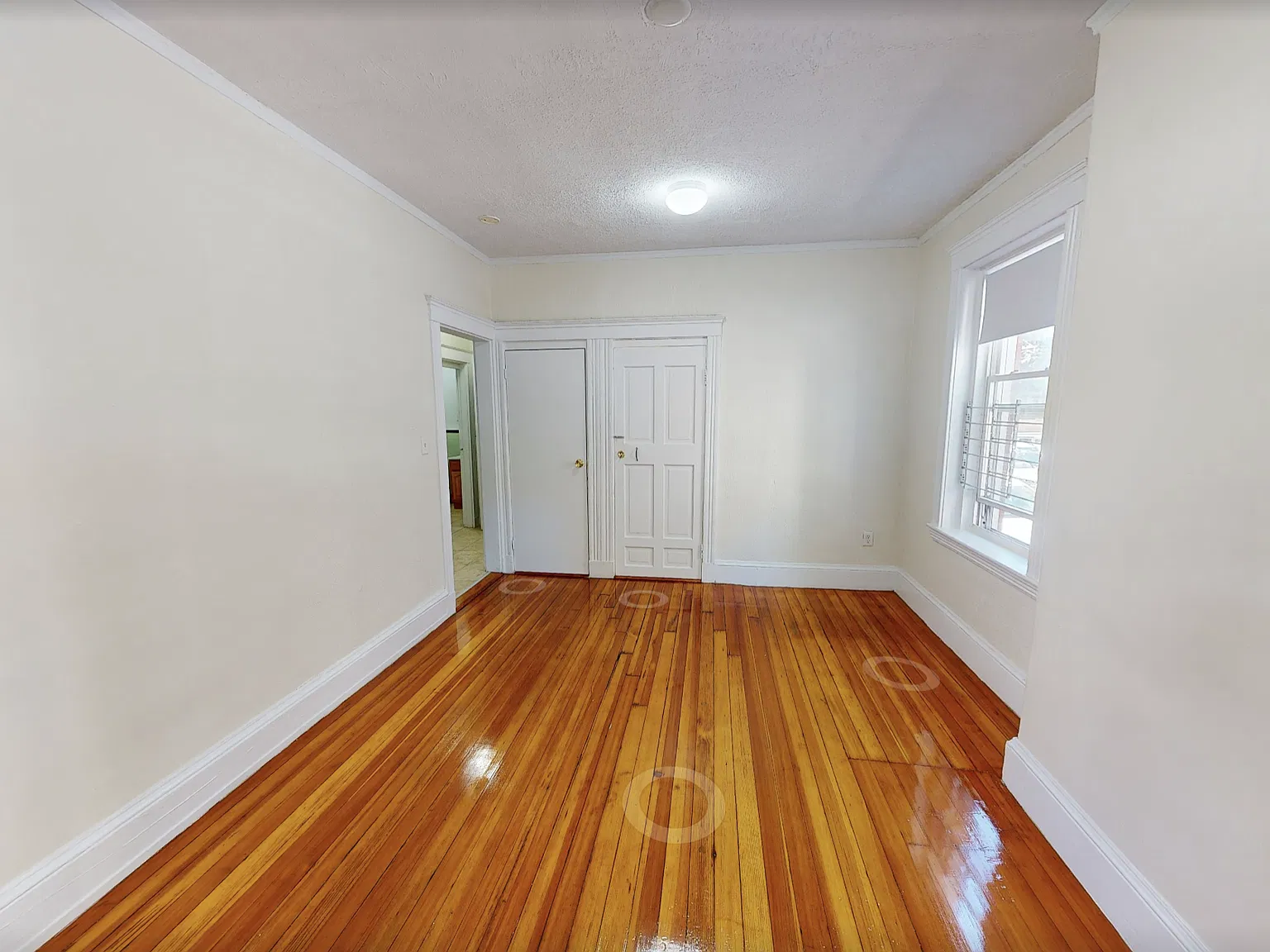 1 bed, 999 sqft, $2,150 — Photo 2
