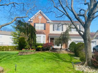 19 Hyde Park Dr, East Brunswick, NJ 08816