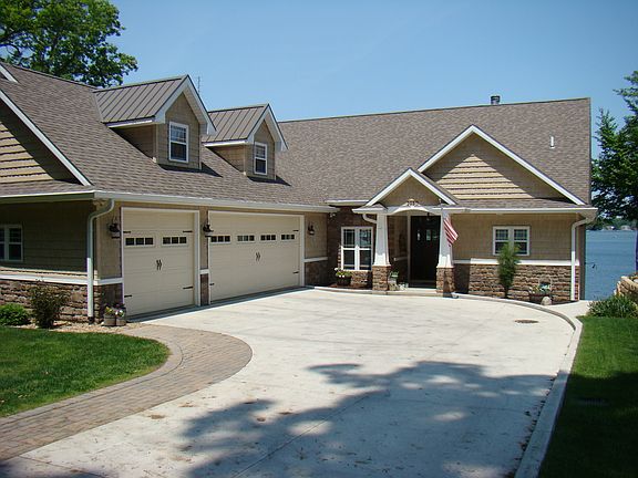 Roadside view--facing south 