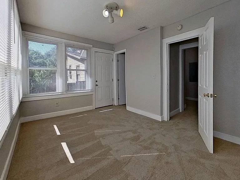 54 W 27th St — Photo 17