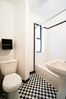 Rented by City Connections Realty | media 30