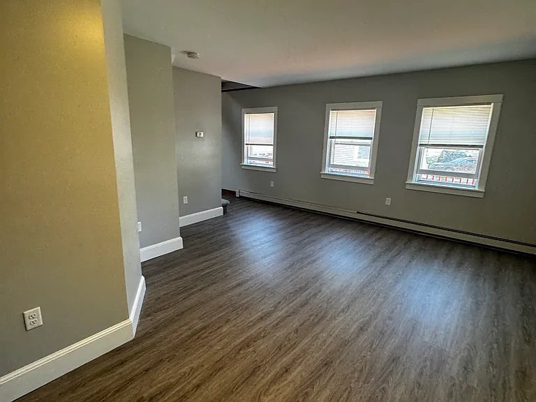 235-25 Albin St #23.5-25 — Photo 16