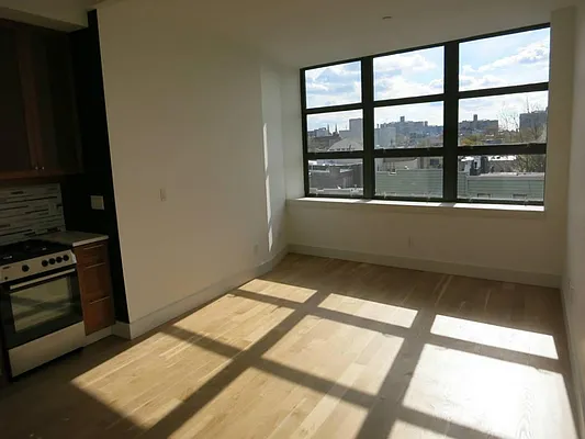 Rented by Loom Group | media 34