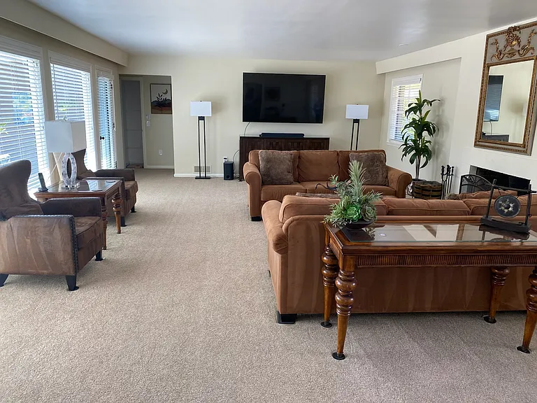 26224 Hilltop Pl — Photo 13