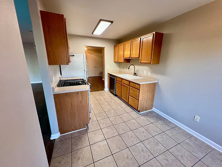 790 Castle Valley Blvd #A — Photo 9