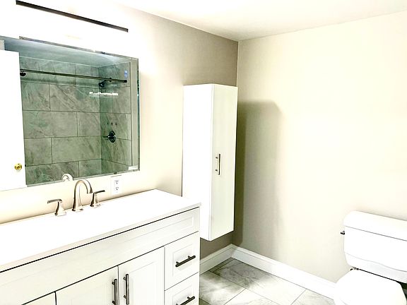 5th image of 10 Wild Oaks Rd APT 208